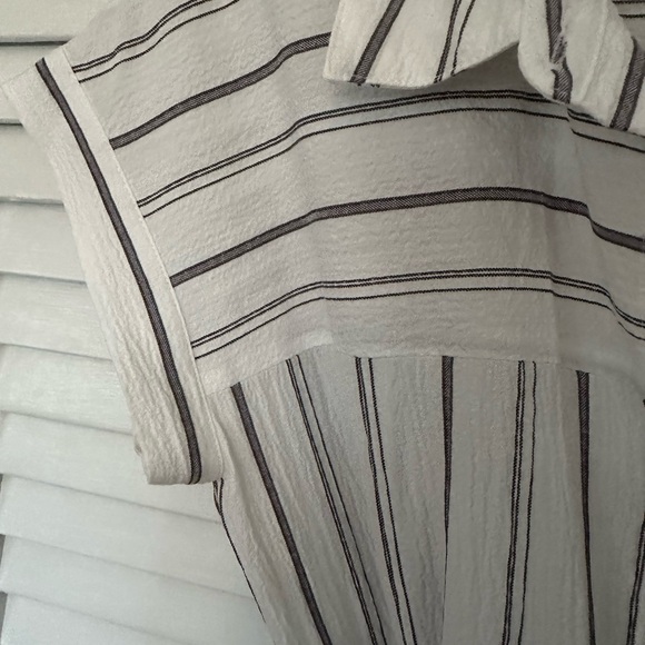 Calvin Klein shirtwaist dress - Picture 3 of 5